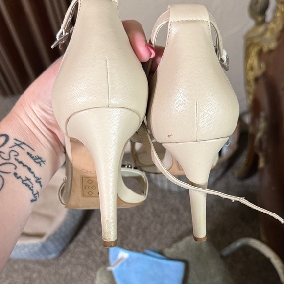 ALDO Women's Nude Heels with Sparkling Gems - Picture 4 of 4